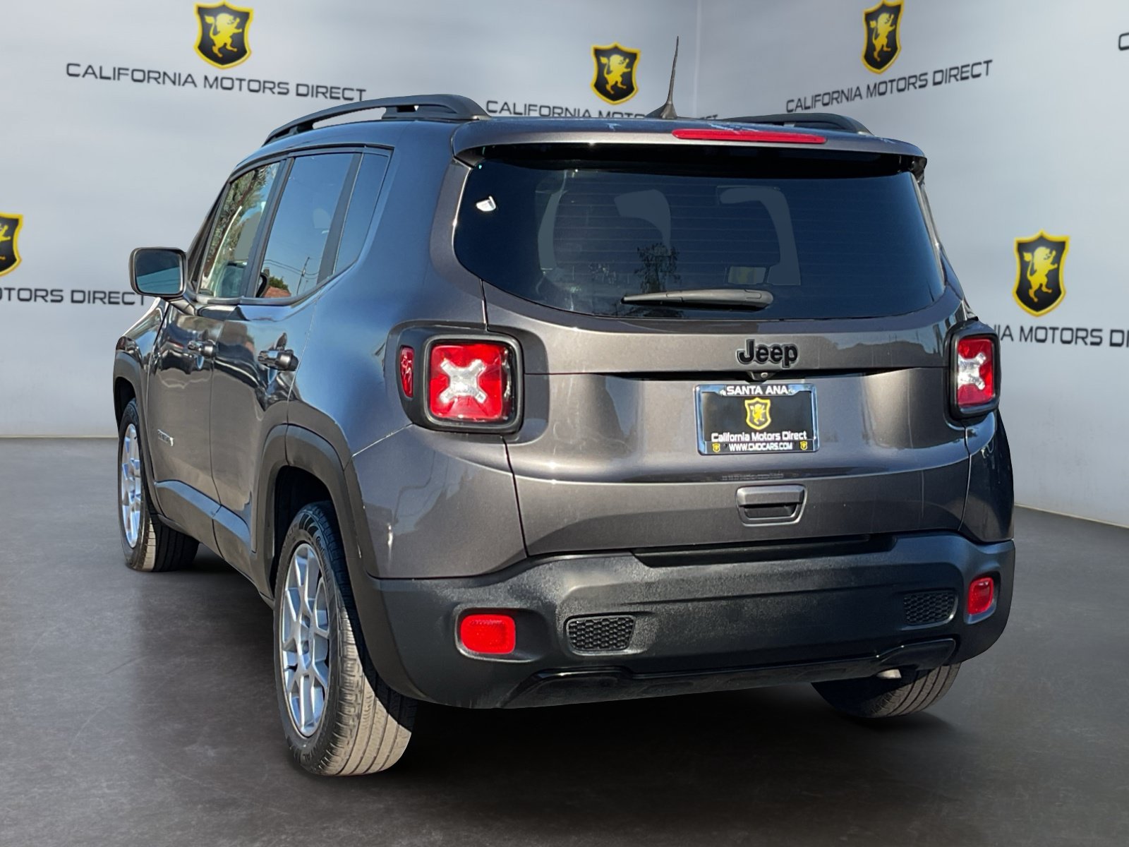Used 2020 Jeep Renegade Altitude FWD image 7