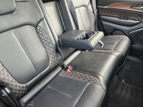 Certified 2025 Jeep Grand Cherokee Summit AWD/4WD image 28