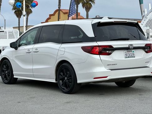 Used 2023 Honda Odyssey Sport image 5