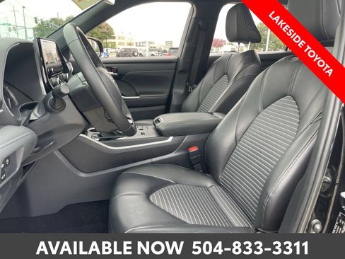 Certified 2024 Toyota Highlander XSE FWD image 29