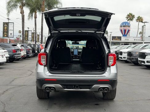 Used 2024 Ford Explorer Platinum w/ Technology Package AWD/4WD image 9