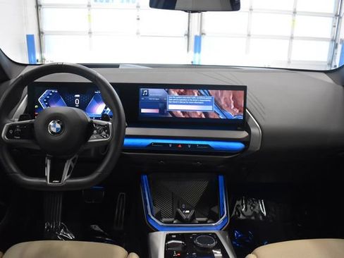 Used 2025 BMW X3 xDrive30i AWD/4WD image 5