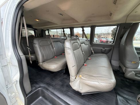 Used 2023 GMC Savana 3500 LS image 16