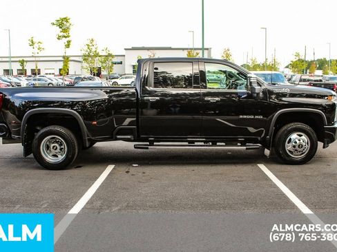 Used 2022 Chevrolet Silverado 3500 High Country image 9