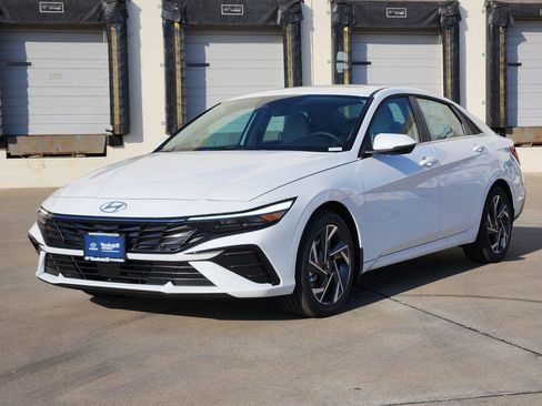 New 2026 Hyundai Elantra Limited image 2