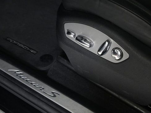 Certified 2023 Porsche Macan S image 23