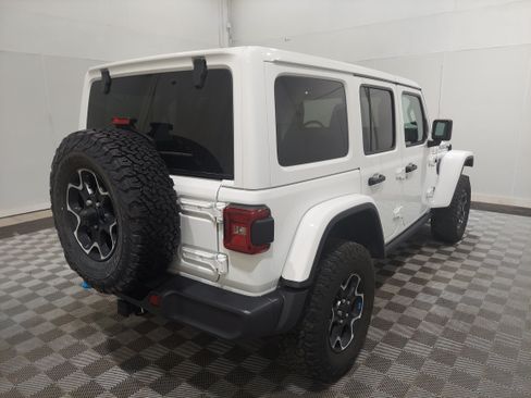 Used 2022 Jeep Wrangler Unlimited Rubicon 4xe w/ Cold Weather Group AWD/4WD image 3