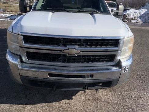 Used 2009 Chevrolet Silverado 3500 LT image 3