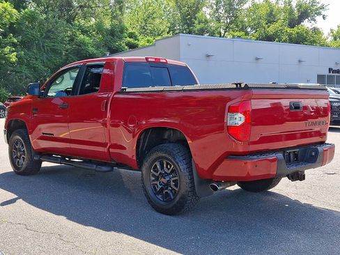 Used 2016 Toyota Tundra Limited w/ Limited Premium Package AWD/4WD image 4