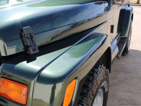 Used 1998 Jeep Wrangler Sahara image 38