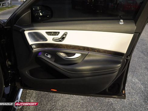 Used 2015 Mercedes-Benz S 63 AMG 4MATIC Sedan w/ Driver Assistance Package image 29