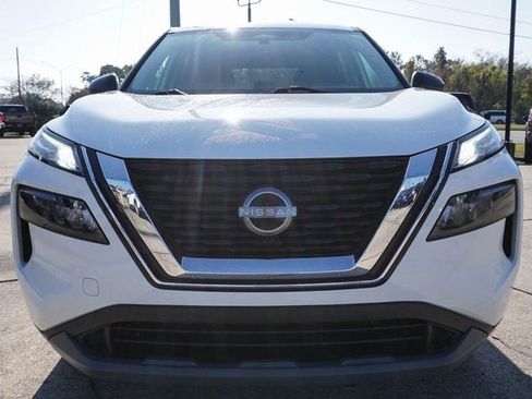 Used 2023 Nissan Rogue S image 10