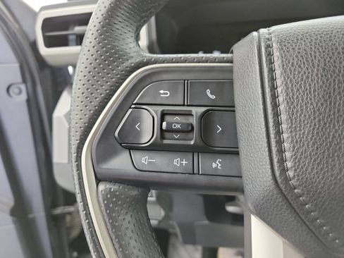 Used 2025 Toyota 4Runner SR5 AWD/4WD image 21