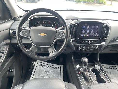 Used 2021 Chevrolet Traverse LT AWD/4WD image 19