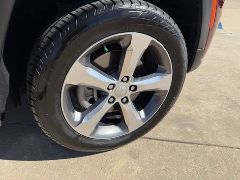 Used 2021 Jeep Grand Cherokee L Limited w/ Trailer Tow Group (B) image 10