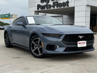 Used 2025 Ford Mustang Coupe RWD video 2