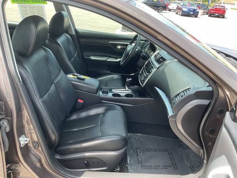 Used 2016 Nissan Altima 2.5 SL FWD image 37