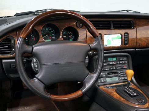 Used 2001 Jaguar XK8 Convertible RWD image 76