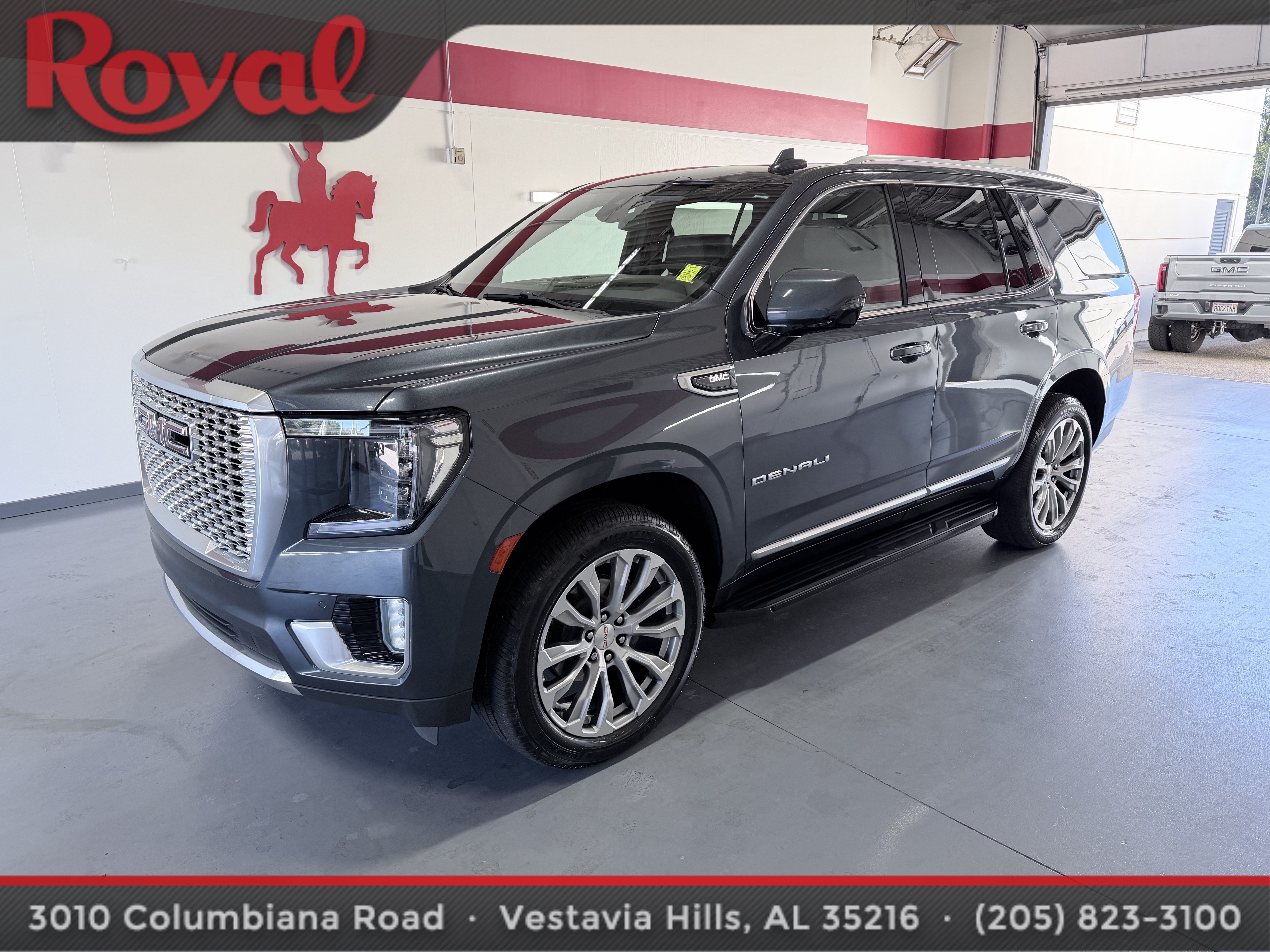 Used 2021 GMC Yukon Denali AWD/4WD image 1