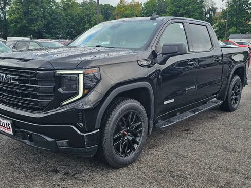 Used 2022 GMC Sierra 1500 Elevation w/ LPO, Elevation Black Package AWD/4WD image 3