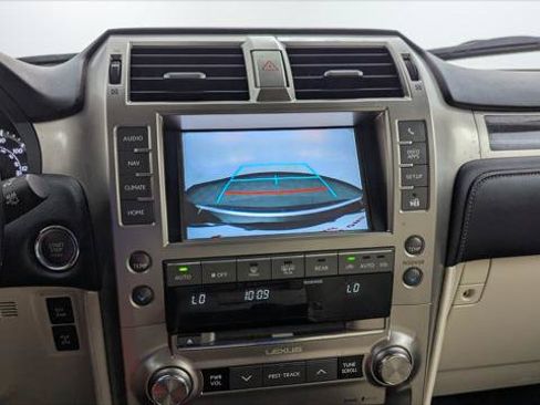 Used 2020 Lexus GX 460 Premium w/ Premium Package AWD/4WD image 28
