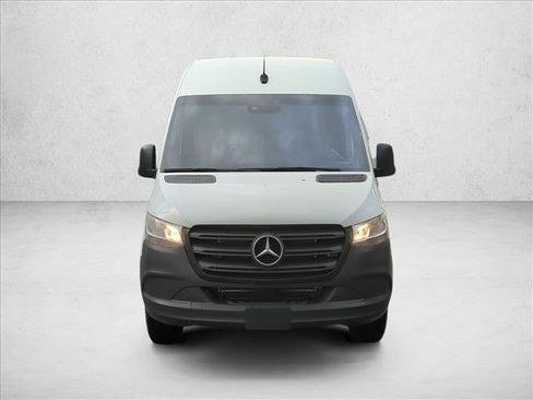 Used 2020 Mercedes-Benz Sprinter 2500 image 2