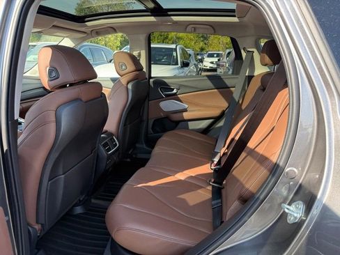 Certified 2025 Acura RDX w/ Technology Package image 5