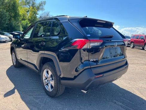 Used 2025 Toyota RAV4 XLE FWD image 3