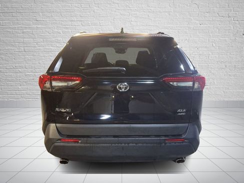 Used 2023 Toyota RAV4 XLE AWD/4WD image 5
