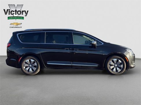 Used 2020 Chrysler Pacifica Limited w/ Advanced Safetytec Group image 7