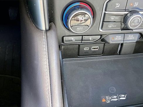 Used 2021 Chevrolet Tahoe Z71 w/ Z71 Off-Road Package image 15