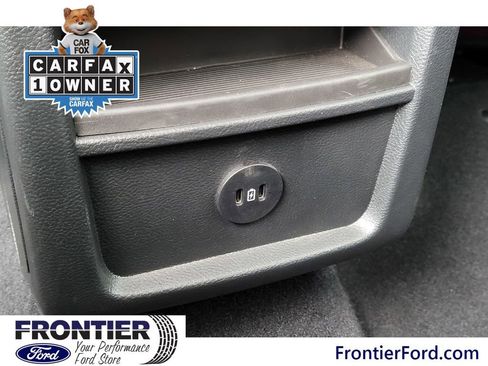 Used 2024 Ford Edge SE w/ Black Appearance Package image 10