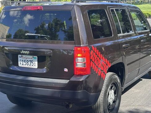 Used 2014 Jeep Patriot Sport w/ Power Value Group image 7