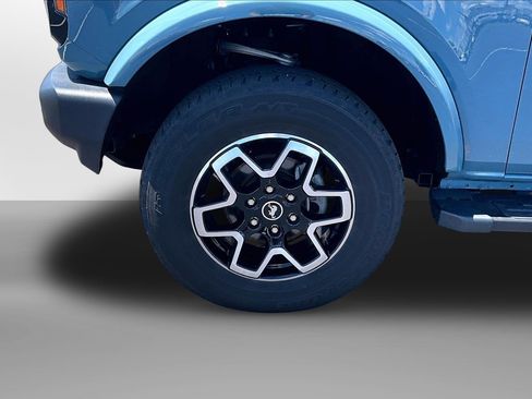 Used 2023 Ford Bronco Outer Banks AWD/4WD image 9