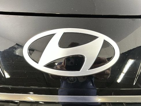 Certified 2024 Hyundai Elantra SEL w/ Convenience Package FWD image 10