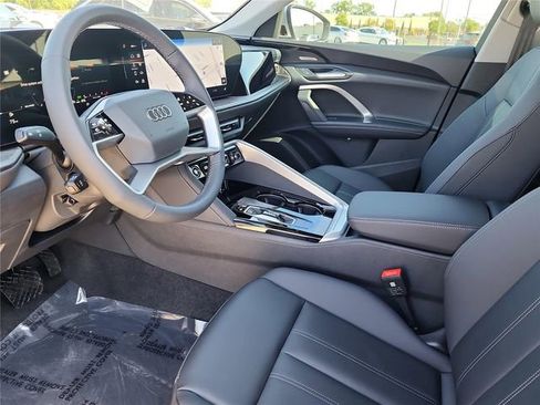 New 2025 Audi Q5 Premium Plus image 22