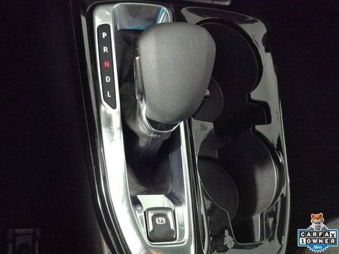 Certified 2025 Chevrolet Trax LT w/ LT Convenience Package FWD image 20