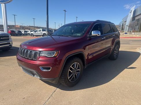 Used 2019 Jeep Grand Cherokee Limited w/ Luxury Group II image 6
