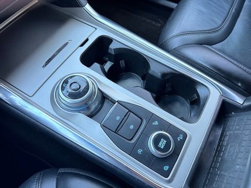 Used 2022 Ford Explorer Platinum w/ Equipment Group 601A image 27