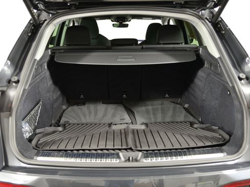 Certified 2025 Audi Q5 Prestige image 23