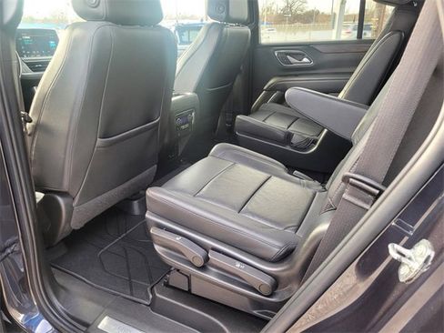 Used 2022 Chevrolet Tahoe Z71 w/ Z71 Off-Road Package image 3