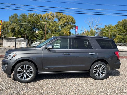 Used 2021 Ford Expedition Platinum image 3