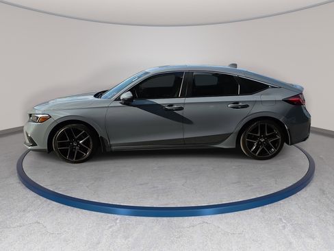 Used 2024 Honda Civic Sport Touring image 3