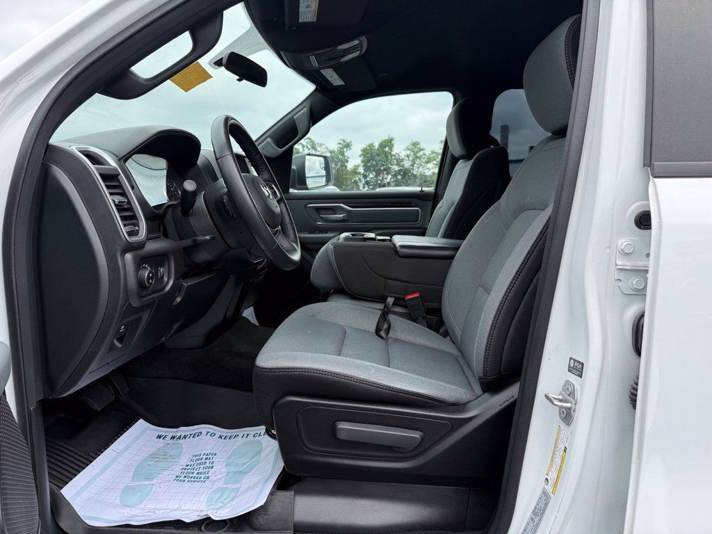Used 2022 RAM 1500 Big Horn AWD/4WD image 26