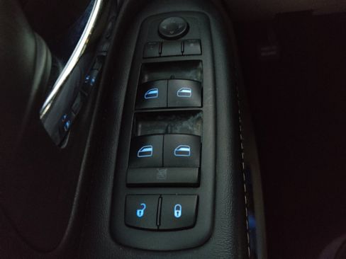 Used 2017 Dodge Grand Caravan SXT image 27