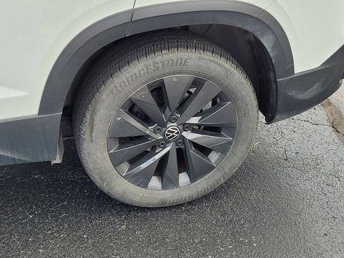 Used 2023 Volkswagen Taos S image 10