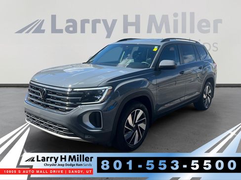 Used 2025 Volkswagen Atlas SE image 1