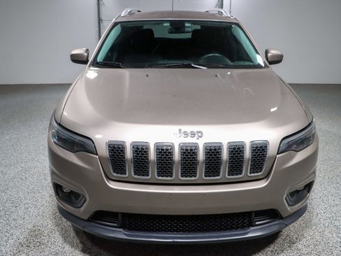 Used 2019 Jeep Cherokee Latitude w/ Popular Appearance Group image 4