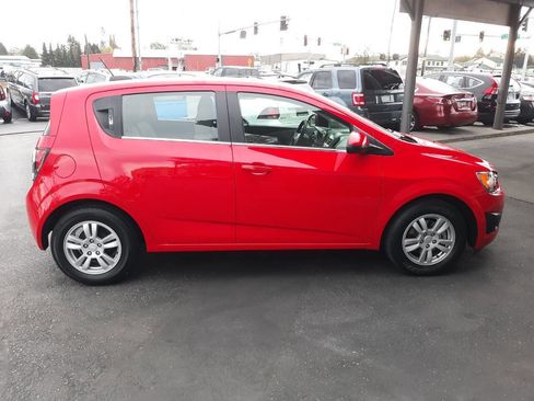 Used 2015 Chevrolet Sonic LT image 2