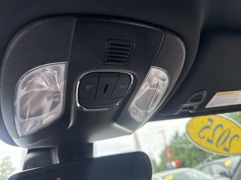 Used 2025 Jeep Compass Limited AWD/4WD image 29